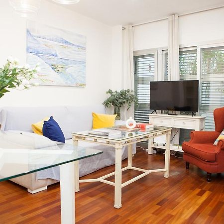 Charming Apartment With Pool And Garage Sewilla Zewnętrze zdjęcie