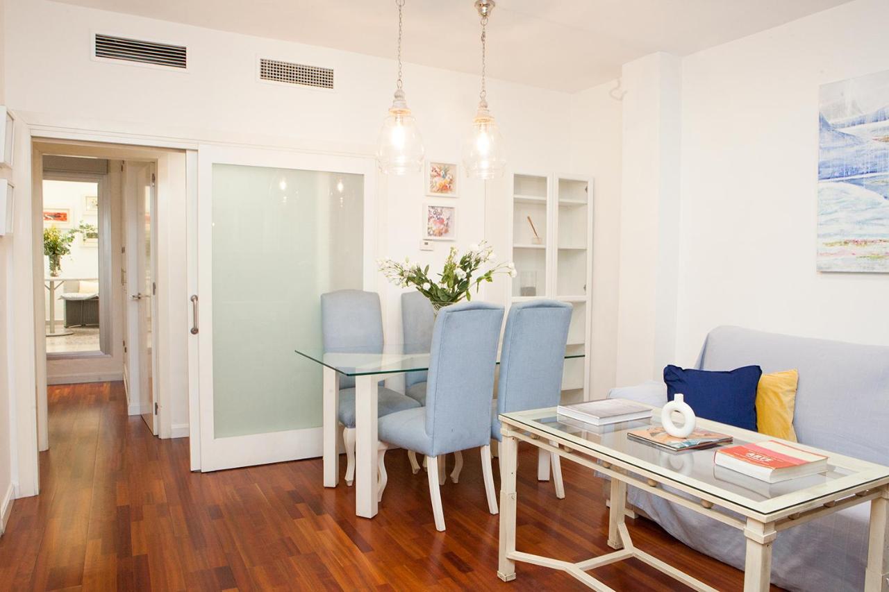 Charming Apartment With Pool And Garage Sewilla Zewnętrze zdjęcie